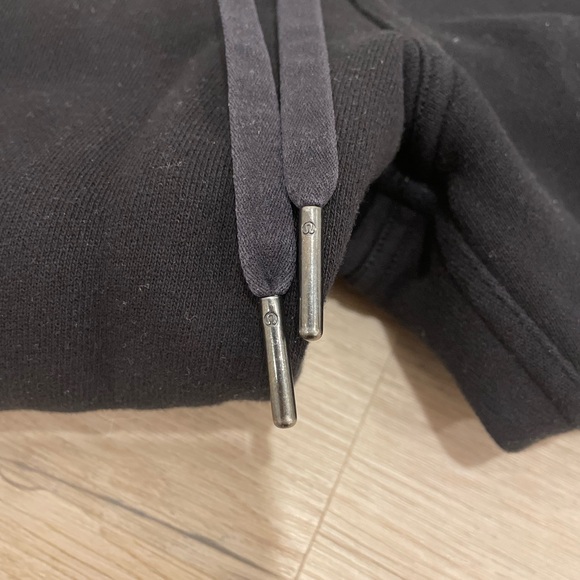 Lululemon Scuba Relaxed High-Rise Jogger in Black - Picture 3 of 7